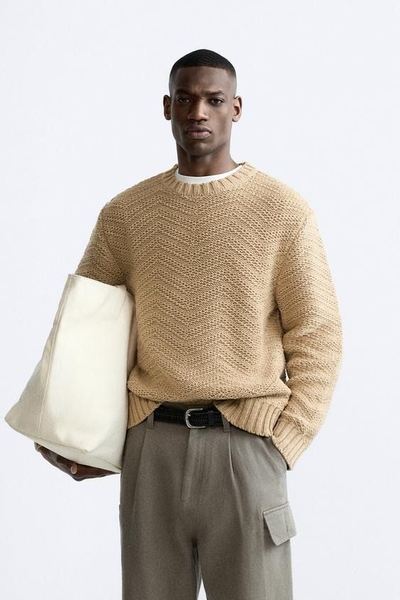 KNITWEAR