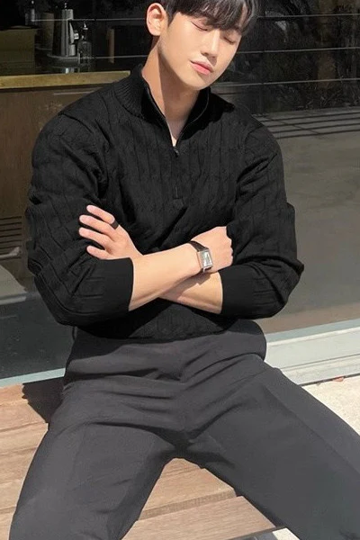 GWANGJY CABLE HALF ZIP SWEATER