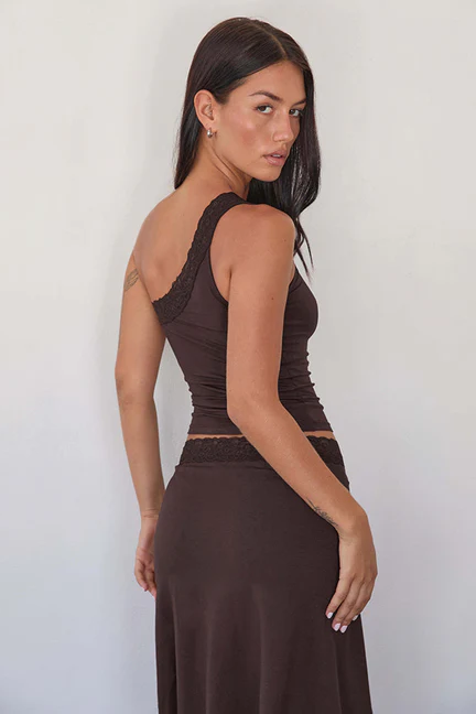 Lussora - One Shoulder Lace Detail Top